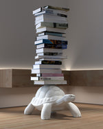 Turttle Carry Bookcase Dove White de Qeeboo, disponible chez I.D DECO Marseille