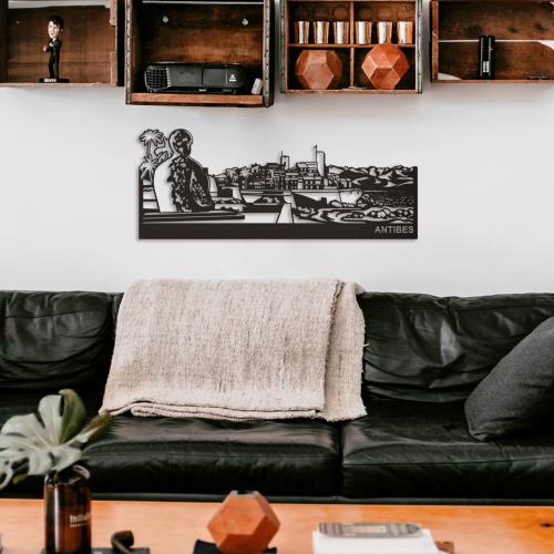 Skyline Antibes, applique murale en métal, disponible en 3 tailles chez I.D DECO Marseille en retrait boutique ou en livraison partout en France