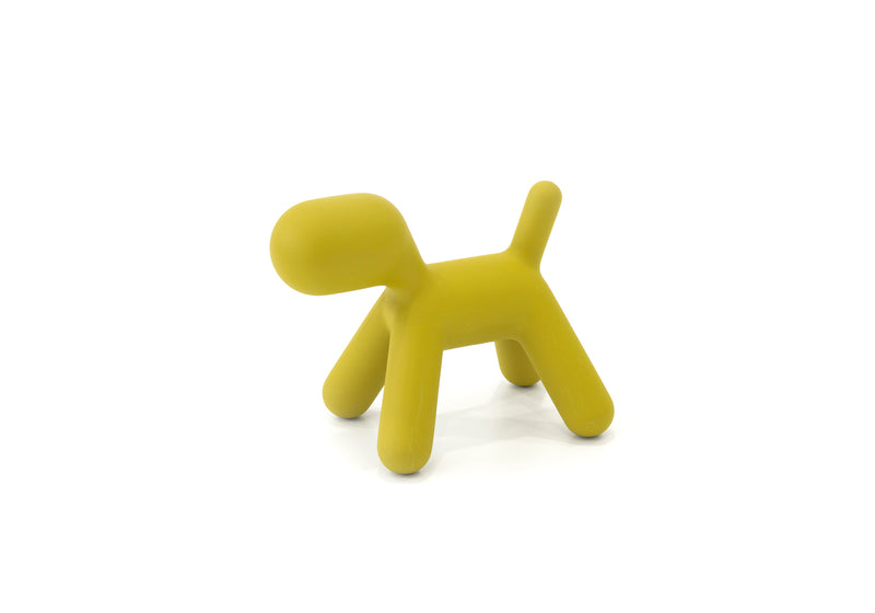 Puppy XS, sculpture intérieur extérieur, coloris jaune de la marque Magis, disponible chez I.D DECO Marseille