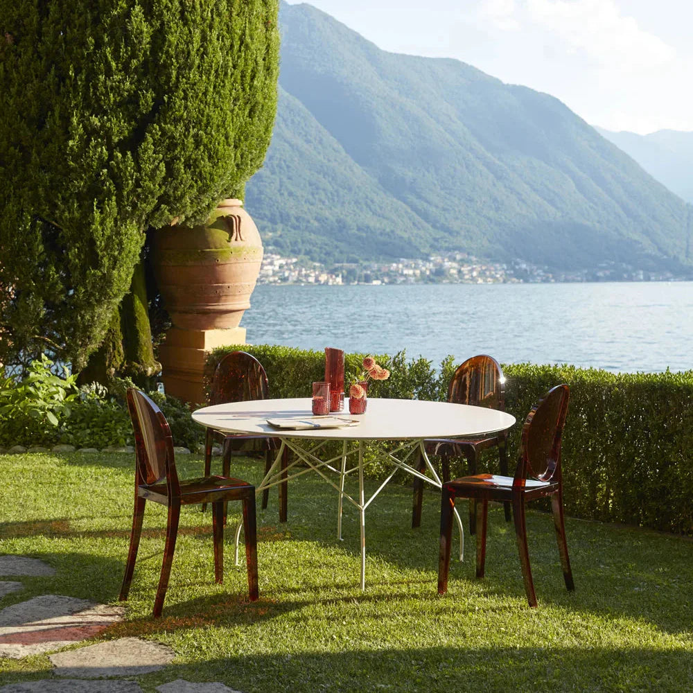 Salons de jardin, canapés d'extérieur, tables, chaises, fauteuils, bancs, découvrez toutes les nouveautés de mobilier et accessoires d'extérieur chez I.D DECO