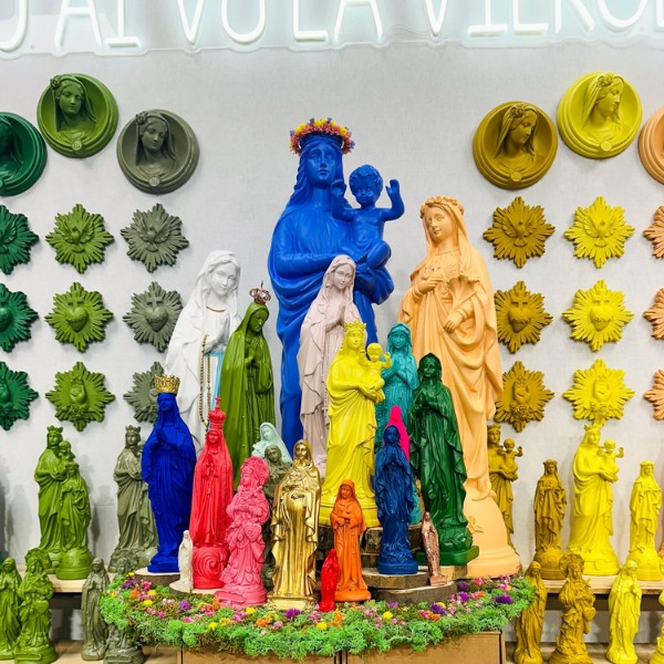 Statue Notre Dame de La Garde en résine, fabriquée par la marque J'ai Vu La Vierge, plusieurs coloris disponibles chez I.D DECO Marseille et en livraison partout en France