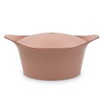 L'incroyable cocotte diamètre 24 cm coloris guimauve de la marque Cookut, disponible chez I.D DECO Marseille et en livraison partout en France