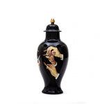 Vase urne Lipsticks de Seletti, disponible chez I.D DECO Marseille et en livraison partout en France
