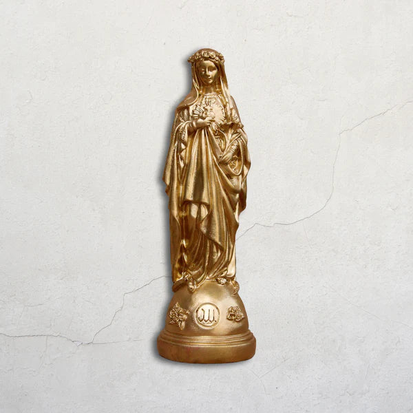 Statue Marie aux fleurs coloris Doré de la marque J'ai Vu La Vierge, disponible chez I.D DECO Marseille et en livraison partout en France