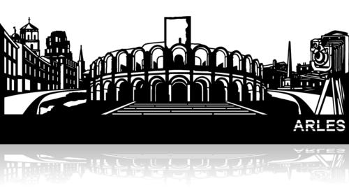 Skyline Arles, applique murale découpée au laser, disponible en 3 tailles chez I.D DECO Marseille en retrait boutique ou en livraison partout en France