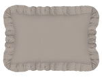 Coussin Novos rectangle 40x60 cm à volants, en gaze de coton coloris beige, de la marque française Pôdevache, disponible chez I.D DECO Marseille