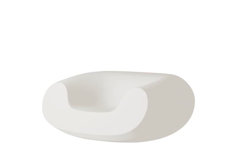 Fauteuil Chubby de la marque Slide, coloris Milky White blanc, disponible chez I.D DECO Marseille