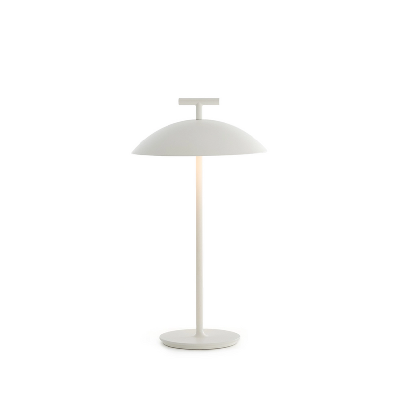 Lampe Geen-A KArtell blanche, lampe LED sans fil rechargeable disponible chez I.D DECO Marseille