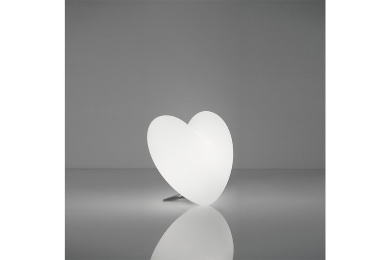 Lampe love coeur blanc pour l'intérieur et l'extérieur disponible en livraison ou en retrait boutique chez I.D DECO Marseille