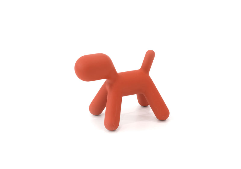 Puppy XS, sculpture intérieur extérieur de la marque Magis, coloris Orange, disponible chez I.D DECO Marseille en retrait boutique ou en livraison partout en France