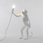 The Monkey Lamp Standing Version de Seletti disponible chez I.D DECO Marseille
