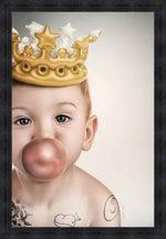 Tableau Baby King de Alexandre Granger, encadrement noir doré ou noir, disponible en 2 tailles chez I.D DECO Marseille en retrait boutique ou en livraison partout en France