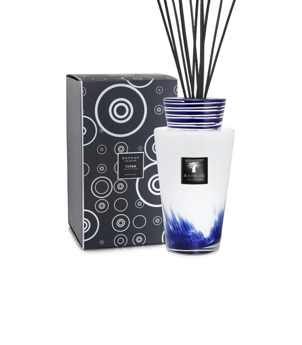 Diffuseur de parfum Totem Baobab Feathers Touareg, disponible en 250ml, 2 litres et 5 litres, chez I.D DECO Marseille et en livraison partout en France